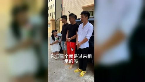 搞笑：美女为什么要这样做呢、你看懂了吗？