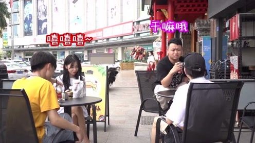 小伙街头恶搞美女，小姐姐心态崩了啊！