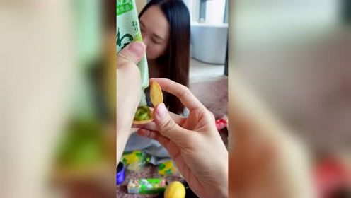 女人心狠手辣起来太恐怖，闺蜜结婚美女制芥末