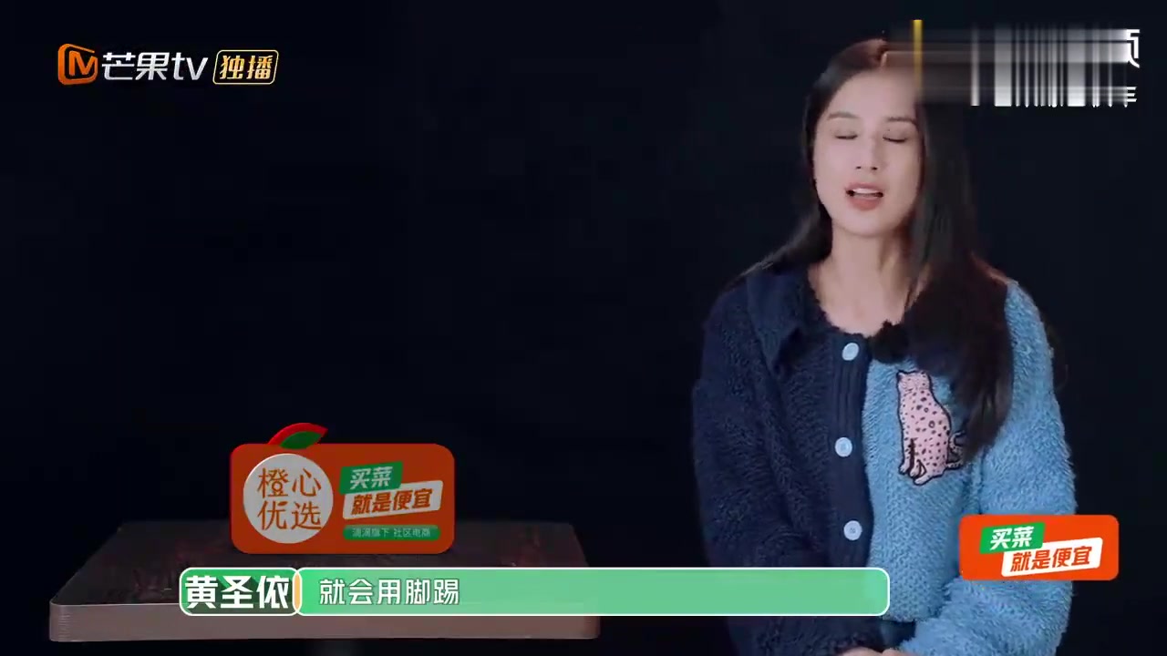 少数民族时装秀场，大妈们个个气场强大，李雪